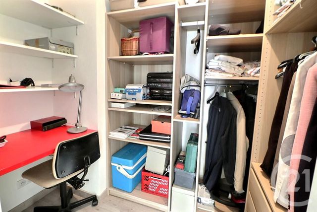 Appartement T3 à vendre - 3 pièces - 73,47 m2 - St Raphael - 83 - PROVENCE-ALPES-COTE-D-AZUR