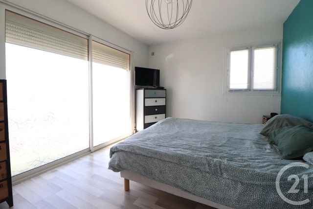 Appartement T4 à vendre - 4 pièces - 100 m2 - St Raphael - 83 - PROVENCE-ALPES-COTE-D-AZUR