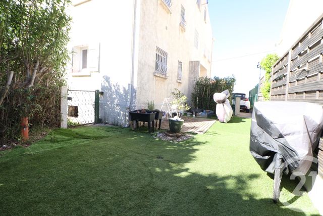 Appartement T4 à vendre - 4 pièces - 100 m2 - St Raphael - 83 - PROVENCE-ALPES-COTE-D-AZUR