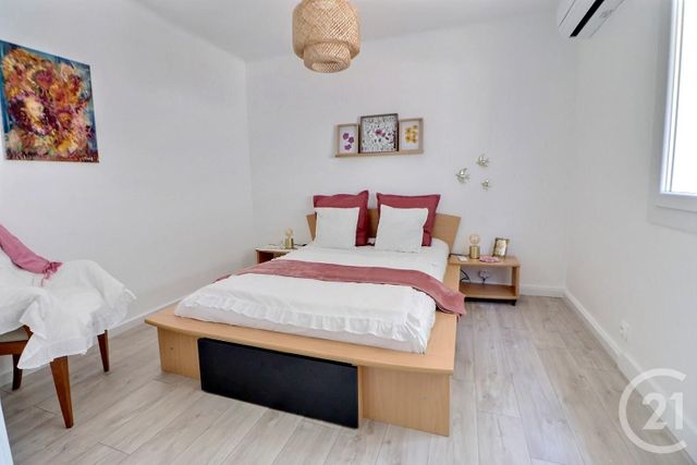 Afficher la photo en grand Maison à vendre - 6 pièces - 163 m2 - St Raphael - 83 - PROVENCE-ALPES-COTE-D-AZUR