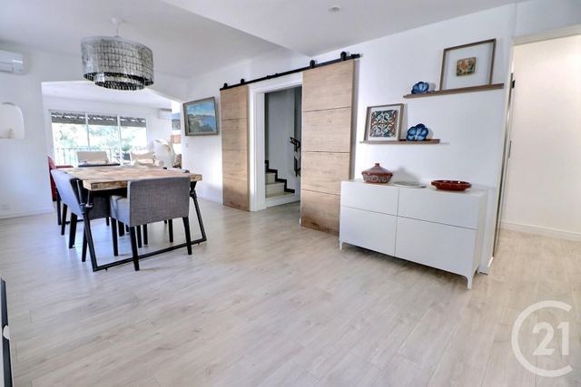 Afficher la photo en grand Maison à vendre - 6 pièces - 163 m2 - St Raphael - 83 - PROVENCE-ALPES-COTE-D-AZUR