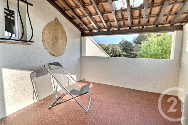 Afficher la photo en grand Maison à vendre - 6 pièces - 163 m2 - St Raphael - 83 - PROVENCE-ALPES-COTE-D-AZUR