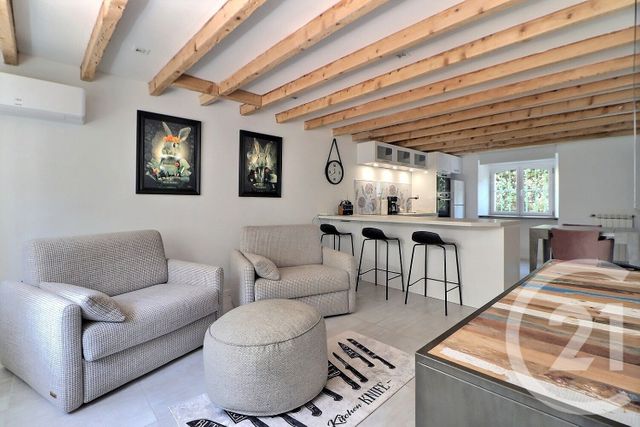Maison à vendre - 7 pièces - 244 m2 - St Raphael - 83 - PROVENCE-ALPES-COTE-D-AZUR