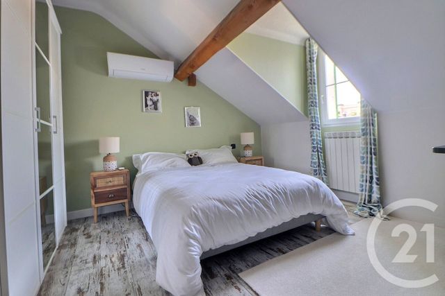 Maison à vendre - 7 pièces - 244 m2 - St Raphael - 83 - PROVENCE-ALPES-COTE-D-AZUR