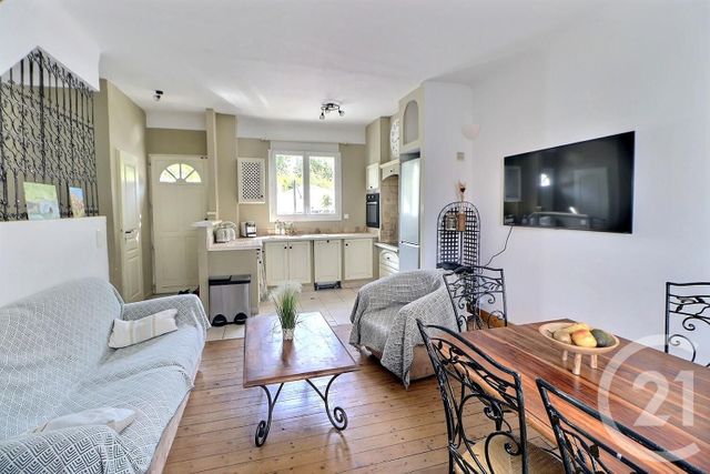 Maison à vendre - 4 pièces - 82 m2 - St Raphael - 83 - PROVENCE-ALPES-COTE-D-AZUR