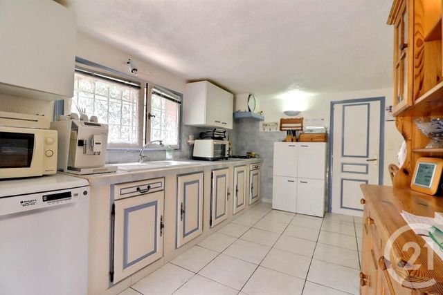 Maison à vendre - 7 pièces - 203 m2 - St Raphael - 83 - PROVENCE-ALPES-COTE-D-AZUR