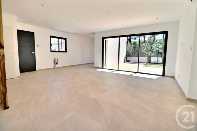 Maison à vendre - 4 pièces - 103 m2 - Roquebrune Sur Argens - 83 - PROVENCE-ALPES-COTE-D-AZUR