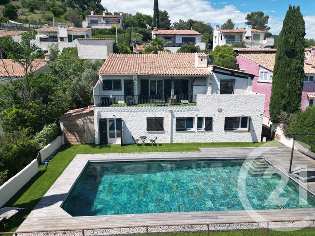 Maison à vendre - 5 pièces - 130 m2 - Roquebrune Sur Argens - 83 - PROVENCE-ALPES-COTE-D-AZUR