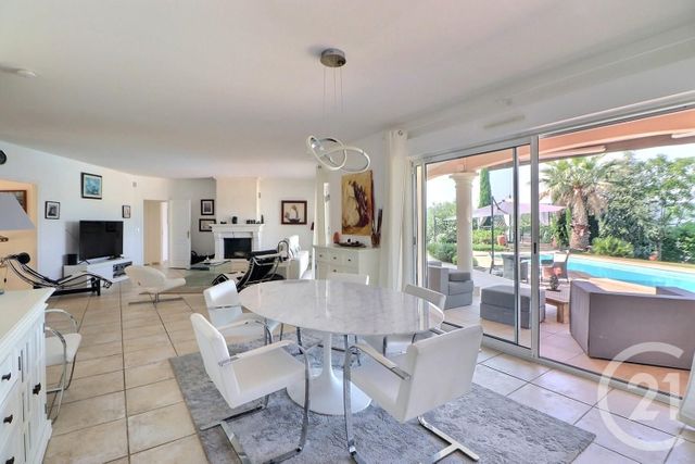 Maison à vendre - 6 pièces - 182 m2 - Bagnols En Foret - 83 - PROVENCE-ALPES-COTE-D-AZUR