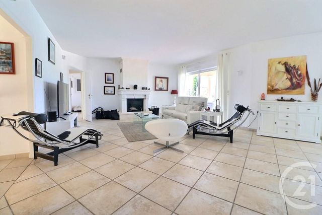 Maison à vendre - 6 pièces - 182 m2 - Bagnols En Foret - 83 - PROVENCE-ALPES-COTE-D-AZUR