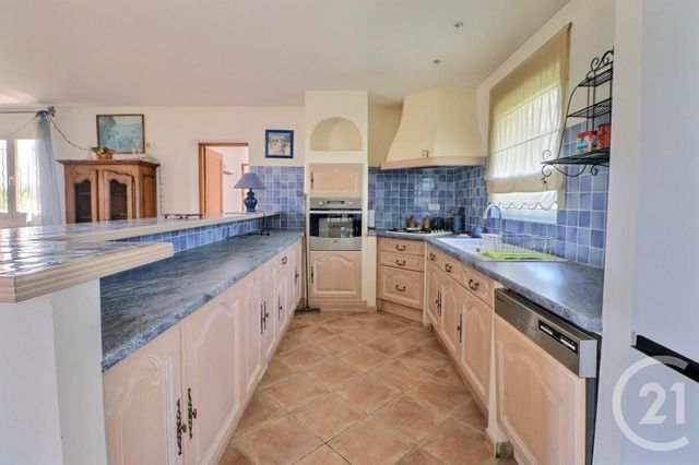 Maison à vendre - 4 pièces - 130,55 m2 - Bagnols En Foret - 83 - PROVENCE-ALPES-COTE-D-AZUR