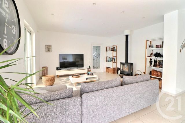 Maison &agrave; vendre - 6 pi&egrave;ces - 206 m2 - Bagnols En Foret - 83 - PROVENCE-ALPES-COTE-D-AZUR