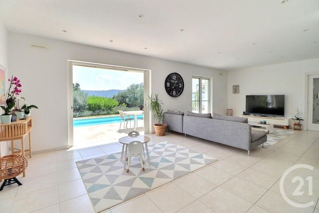 Maison &agrave; vendre - 6 pi&egrave;ces - 206 m2 - Bagnols En Foret - 83 - PROVENCE-ALPES-COTE-D-AZUR