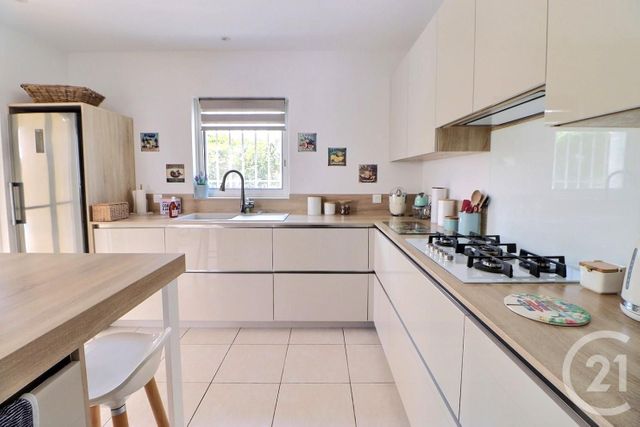 Maison &agrave; vendre - 6 pi&egrave;ces - 206 m2 - Bagnols En Foret - 83 - PROVENCE-ALPES-COTE-D-AZUR