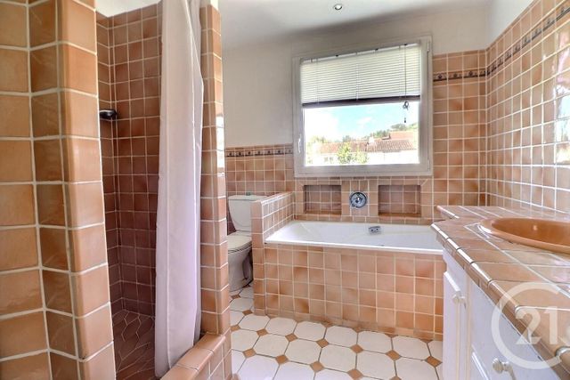 Afficher la photo en grand Maison à vendre - 4 pièces - 87 m2 - St Raphael - 83 - PROVENCE-ALPES-COTE-D-AZUR