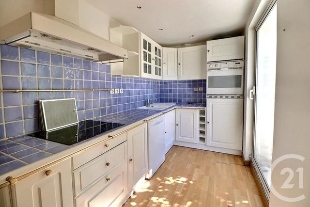 Afficher la photo en grand Maison à vendre - 4 pièces - 87 m2 - St Raphael - 83 - PROVENCE-ALPES-COTE-D-AZUR