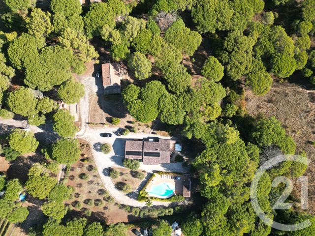 Maison à vendre - 5 pièces - 178 m2 - Roquebrune Sur Argens - 83 - PROVENCE-ALPES-COTE-D-AZUR