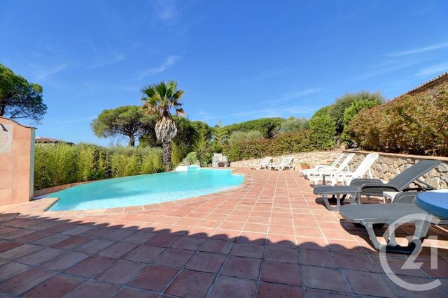 Maison à vendre - 5 pièces - 178 m2 - Roquebrune Sur Argens - 83 - PROVENCE-ALPES-COTE-D-AZUR