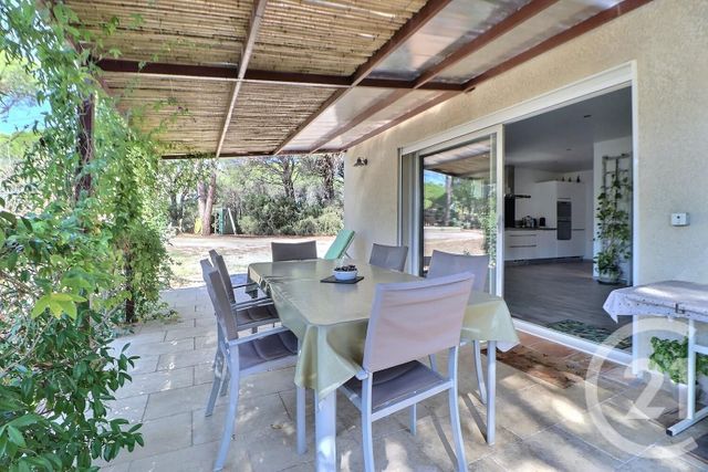 Maison à vendre - 5 pièces - 178 m2 - Roquebrune Sur Argens - 83 - PROVENCE-ALPES-COTE-D-AZUR