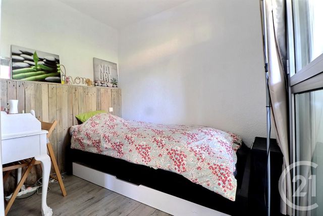 Appartement F2 à vendre - 2 pièces - 27 m2 - Frejus - 83 - PROVENCE-ALPES-COTE-D-AZUR