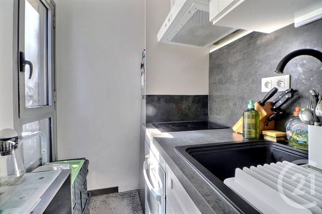 Appartement F2 à vendre - 2 pièces - 27 m2 - Frejus - 83 - PROVENCE-ALPES-COTE-D-AZUR