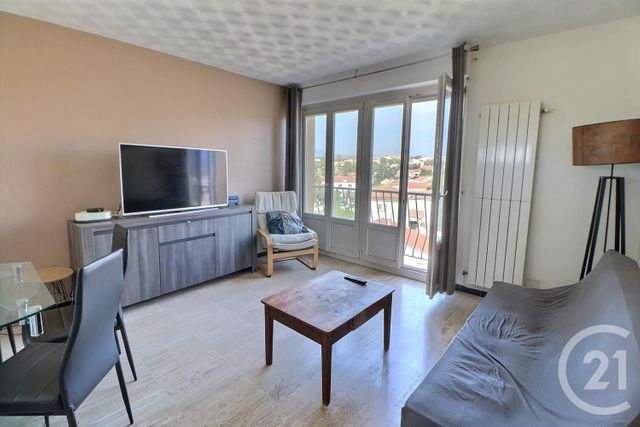 Appartement à vendre - 2 pièces - 41 m2 - St Raphael - 83 - PROVENCE-ALPES-COTE-D-AZUR