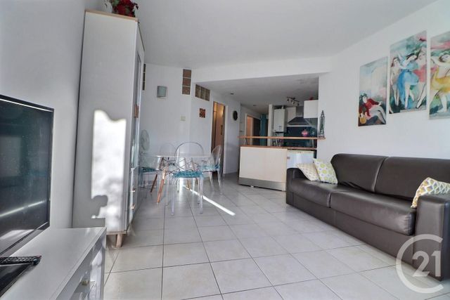 Appartement à vendre - 2 pièces - 37,28 m2 - St Raphael - 83 - PROVENCE-ALPES-COTE-D-AZUR