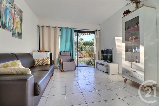 Appartement à vendre - 2 pièces - 37,28 m2 - St Raphael - 83 - PROVENCE-ALPES-COTE-D-AZUR