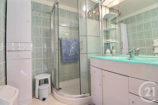 Appartement &agrave; vendre - 4 pi&egrave;ces - 77,18 m2 - St Raphael - 83 - PROVENCE-ALPES-COTE-D-AZUR