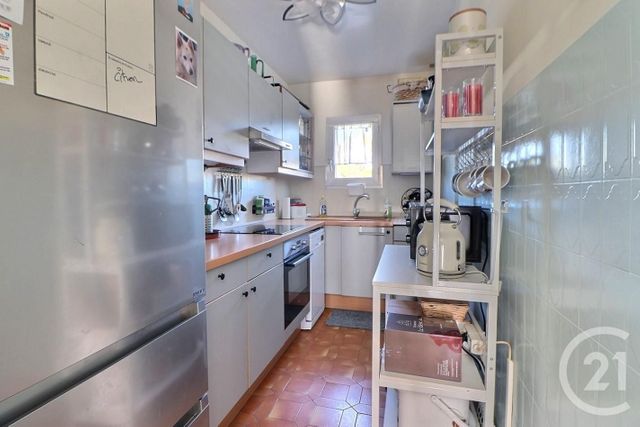 Appartement F2 à vendre - 2 pièces - 41 m2 - St Raphael - 83 - PROVENCE-ALPES-COTE-D-AZUR