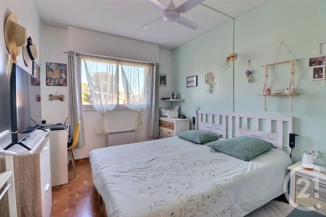 Appartement F2 à vendre - 2 pièces - 41 m2 - St Raphael - 83 - PROVENCE-ALPES-COTE-D-AZUR