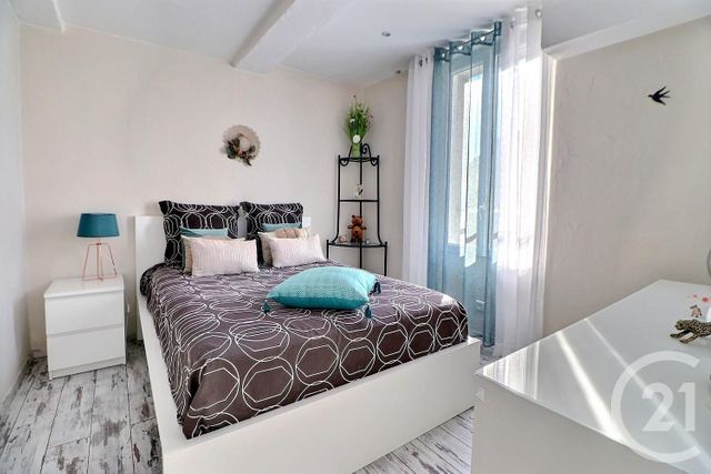 Appartement T3 à vendre - 3 pièces - 58 m2 - Roquebrune Sur Argens - 83 - PROVENCE-ALPES-COTE-D-AZUR