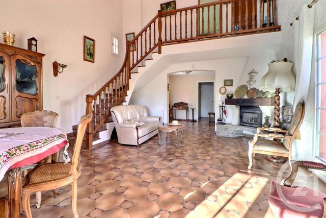 Maison à vendre - 5 pièces - 128,27 m2 - St Raphael - 83 - PROVENCE-ALPES-COTE-D-AZUR