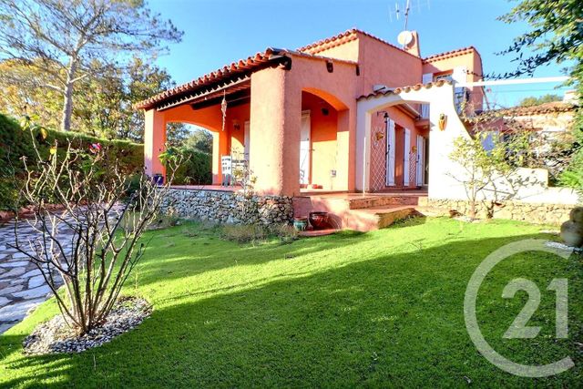 Maison à vendre - 5 pièces - 128,27 m2 - St Raphael - 83 - PROVENCE-ALPES-COTE-D-AZUR