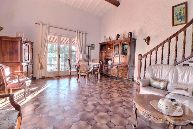 Maison à vendre - 5 pièces - 128,27 m2 - St Raphael - 83 - PROVENCE-ALPES-COTE-D-AZUR