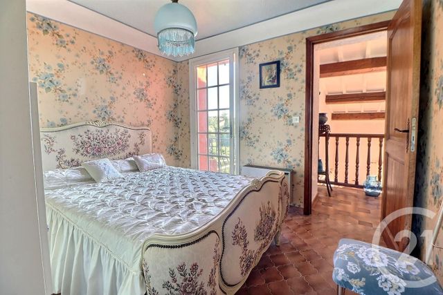 Maison à vendre - 5 pièces - 128,27 m2 - St Raphael - 83 - PROVENCE-ALPES-COTE-D-AZUR