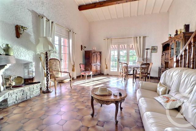 Maison à vendre - 5 pièces - 128,27 m2 - St Raphael - 83 - PROVENCE-ALPES-COTE-D-AZUR