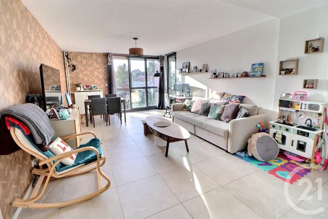 Appartement F3 &agrave; vendre - 3 pi&egrave;ces - 63 m2 - St Raphael - 83 - PROVENCE-ALPES-COTE-D-AZUR