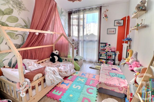 Appartement F3 &agrave; vendre - 3 pi&egrave;ces - 63 m2 - St Raphael - 83 - PROVENCE-ALPES-COTE-D-AZUR