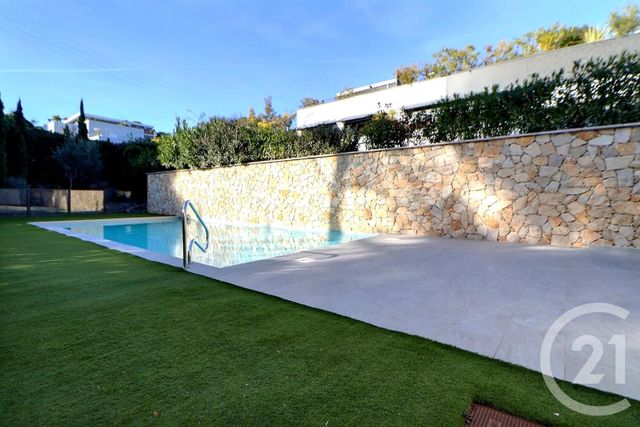 Appartement F4 &agrave; vendre - 4 pi&egrave;ces - 91,30 m2 - St Raphael - 83 - PROVENCE-ALPES-COTE-D-AZUR