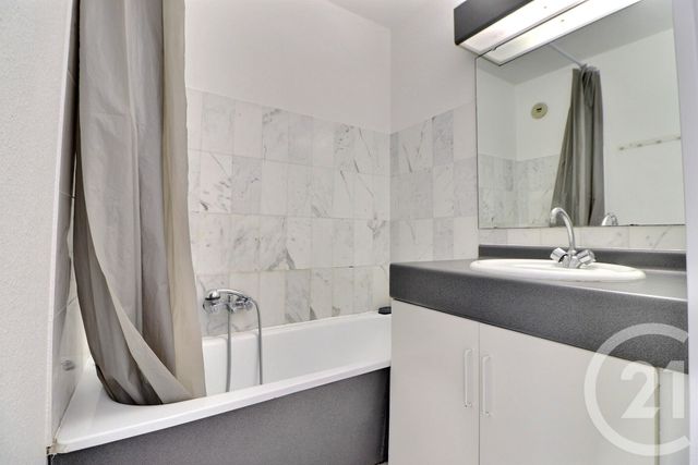 Appartement F2 &agrave; vendre - 2 pi&egrave;ces - 42,10 m2 - St Raphael - 83 - PROVENCE-ALPES-COTE-D-AZUR