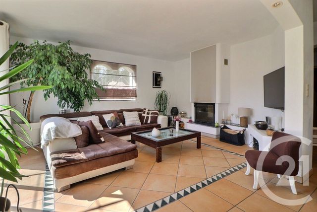 Maison &agrave; vendre - 3 pi&egrave;ces - 119,69 m2 - Frejus - 83 - PROVENCE-ALPES-COTE-D-AZUR