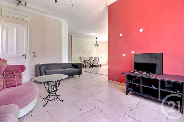 Appartement F1 &agrave; vendre - 3 pi&egrave;ces - 130 m2 - St Raphael - 83 - PROVENCE-ALPES-COTE-D-AZUR