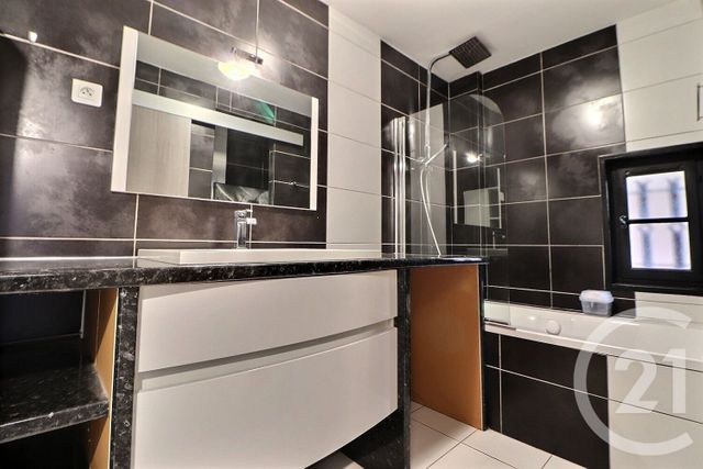 Appartement T2 &agrave; vendre - 2 pi&egrave;ces - 57,46 m2 - St Raphael - 83 - PROVENCE-ALPES-COTE-D-AZUR