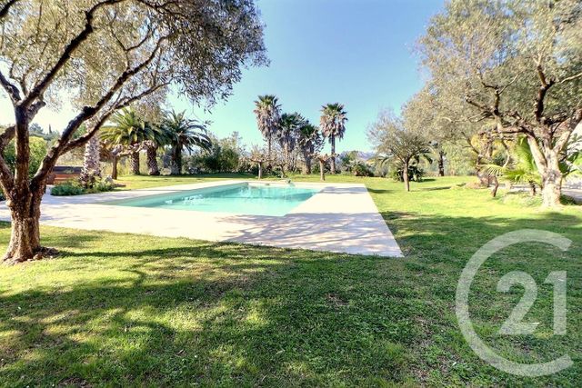 Maison &agrave; vendre - 6 pi&egrave;ces - 262 m2 - Roquebrune Sur Argens - 83 - PROVENCE-ALPES-COTE-D-AZUR