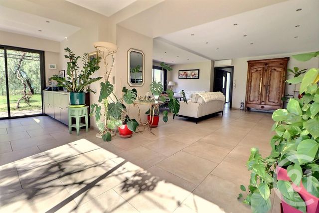 Maison &agrave; vendre - 6 pi&egrave;ces - 262 m2 - Roquebrune Sur Argens - 83 - PROVENCE-ALPES-COTE-D-AZUR