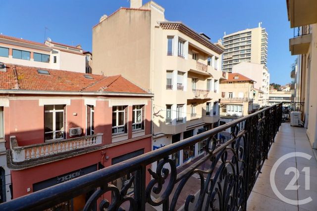 Appartement F3 &agrave; vendre - 3 pi&egrave;ces - 81,91 m2 - St Raphael - 83 - PROVENCE-ALPES-COTE-D-AZUR