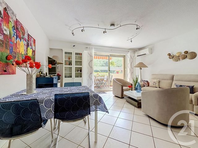Appartement F3 &agrave; vendre - 3 pi&egrave;ces - 67,20 m2 - St Raphael - 83 - PROVENCE-ALPES-COTE-D-AZUR