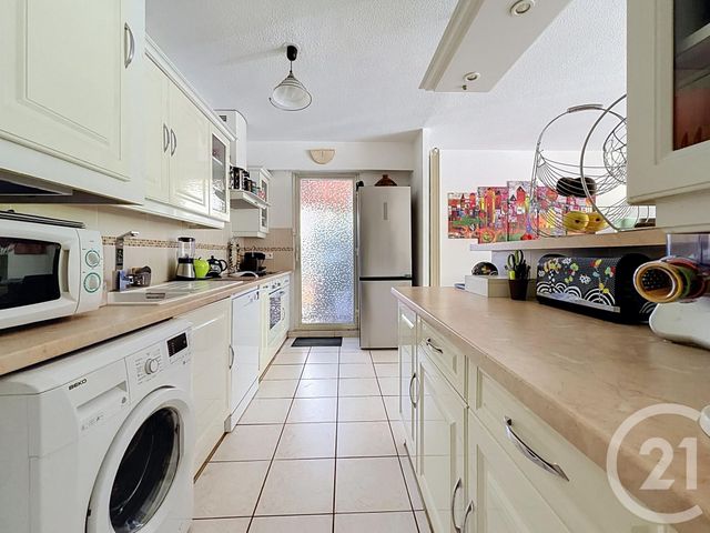 Appartement F3 &agrave; vendre - 3 pi&egrave;ces - 67,20 m2 - St Raphael - 83 - PROVENCE-ALPES-COTE-D-AZUR