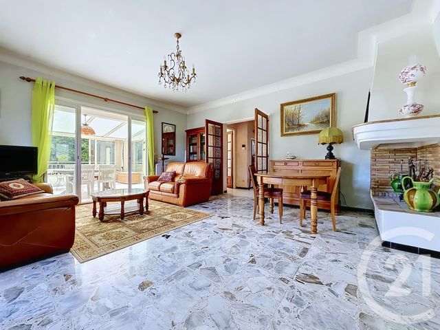 Maison &agrave; vendre - 5 pi&egrave;ces - 165,27 m2 - St Raphael - 83 - PROVENCE-ALPES-COTE-D-AZUR
